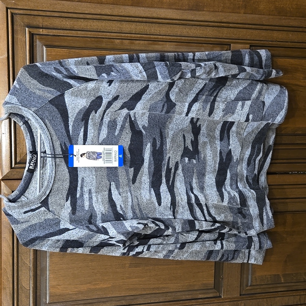 Buffalo Sweater - Picture 2 of 3